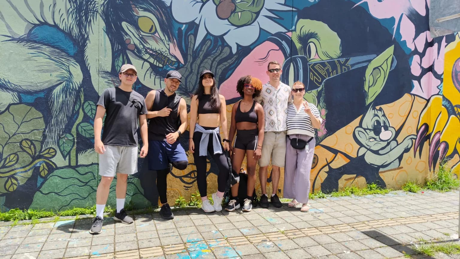 Graffiti walk — Comuna 13 Medellín