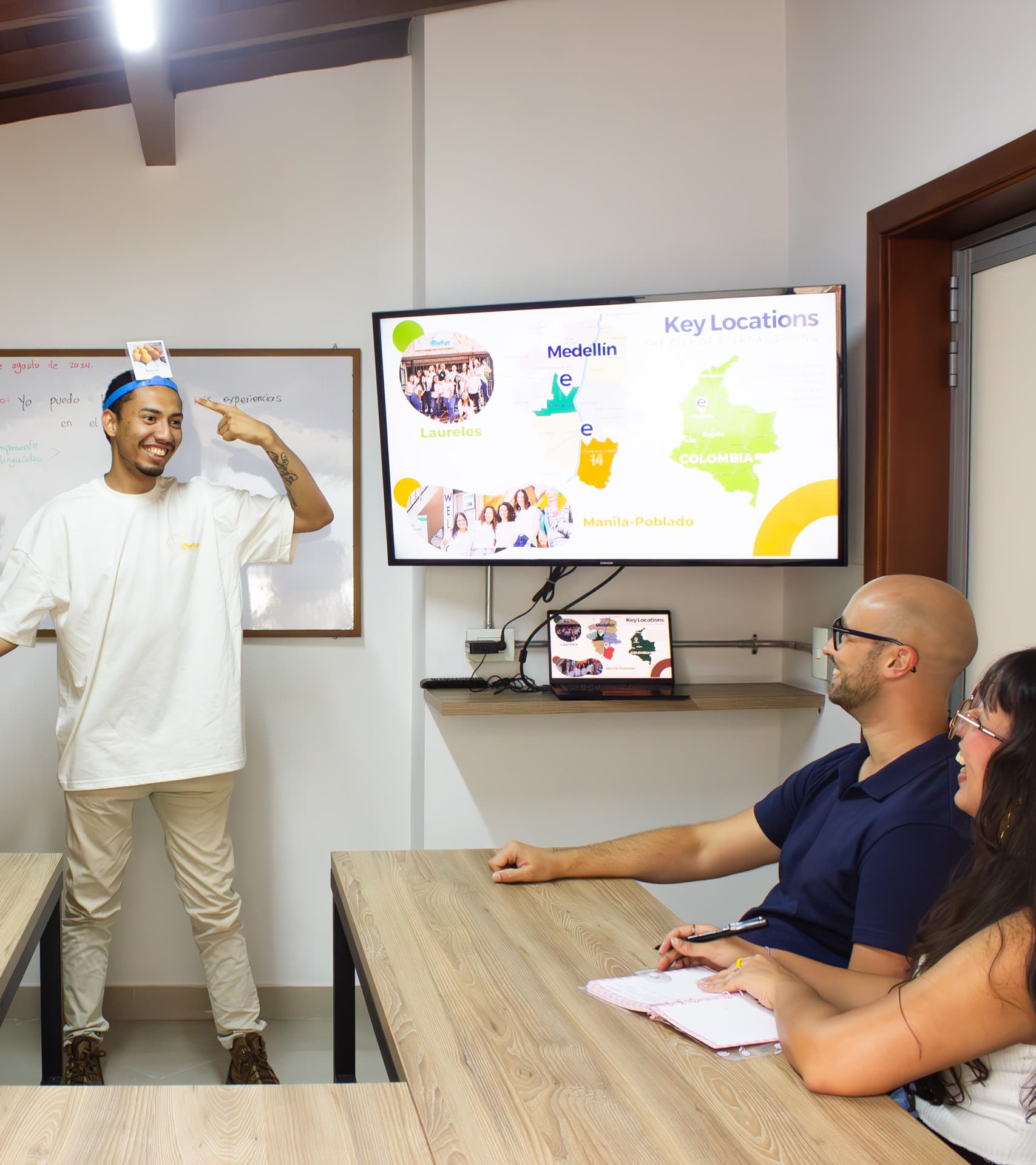 Elefun teacher leading a Spanish lesson